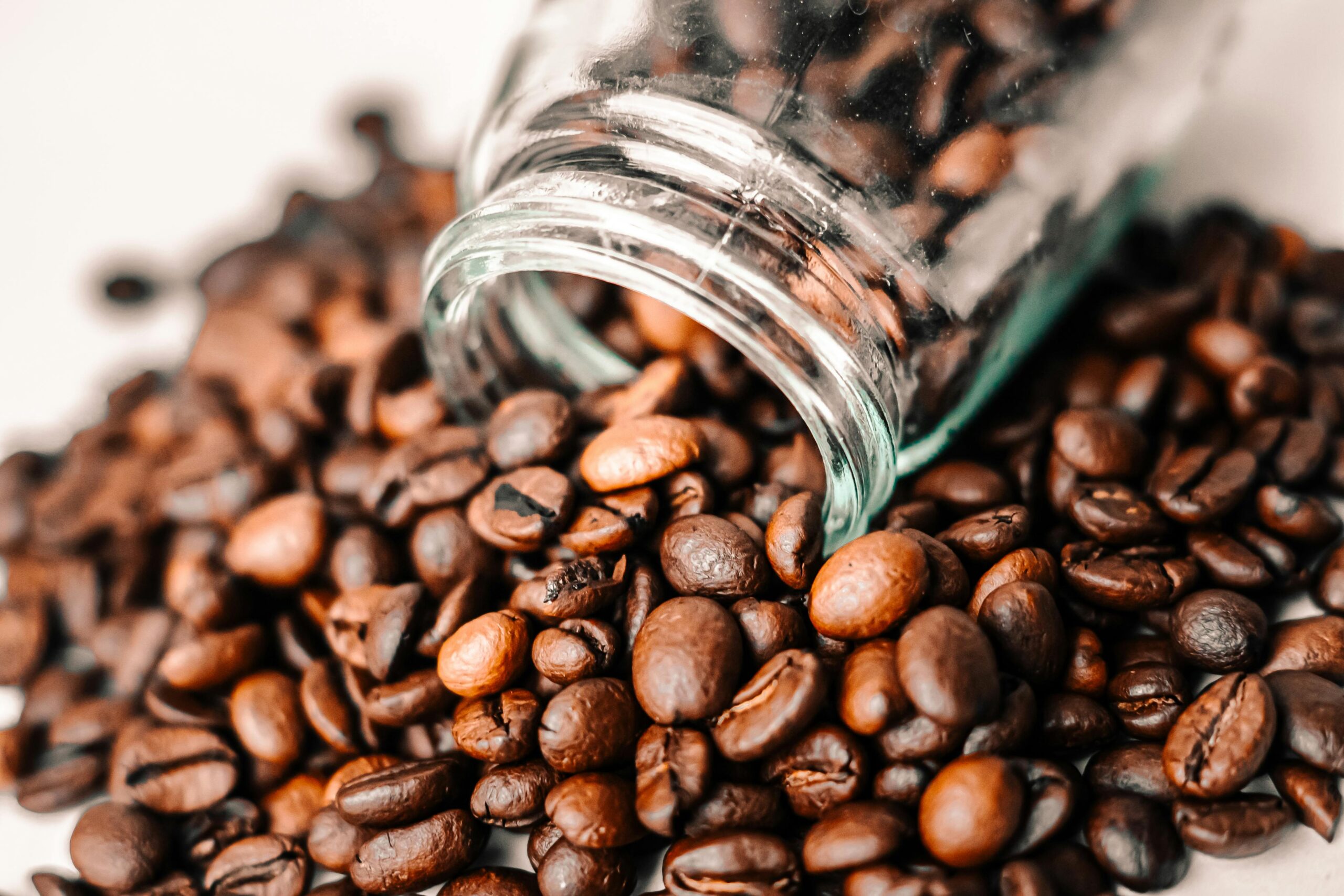 Regolazione macinacaffè automatico con chicchi di caffè